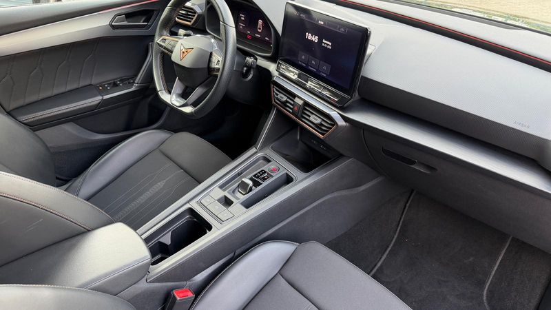 Cupra Leon 2.0 TSI — zdjęcie 10