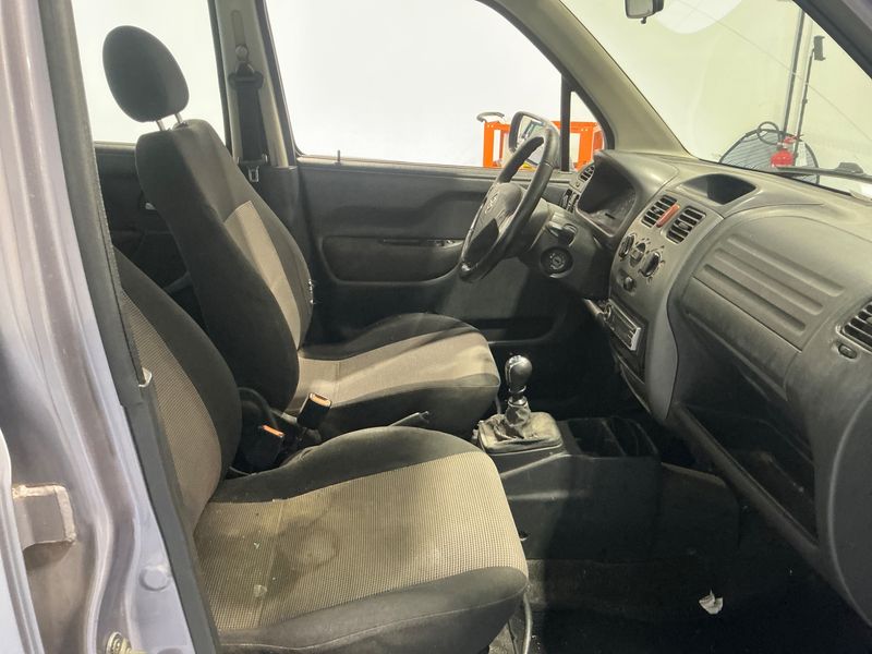 Opel Agila 1.2 Club — zdjęcie 3