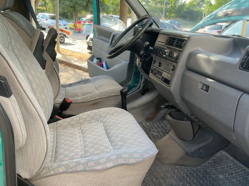 Volkswagen T4 Multivan 2.4 Diesel Aufstelldach — zdjęcie 11