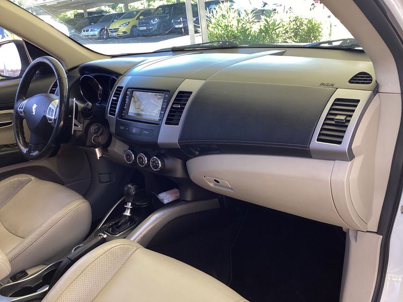 Peugeot 4007 2.2 HDi Exclusive — zdjęcie 3