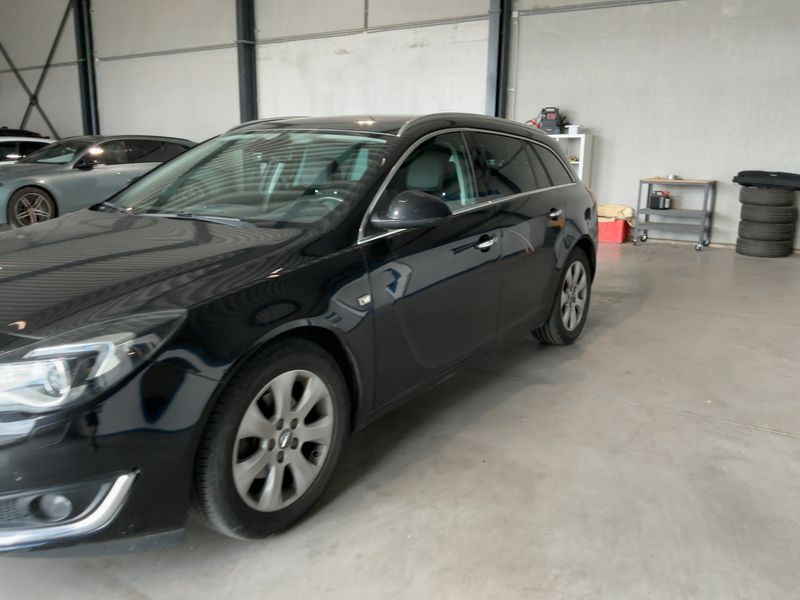 Opel Insignia Sports Tourer 1.6 CDTI DPF Innovation — zdjęcie 2