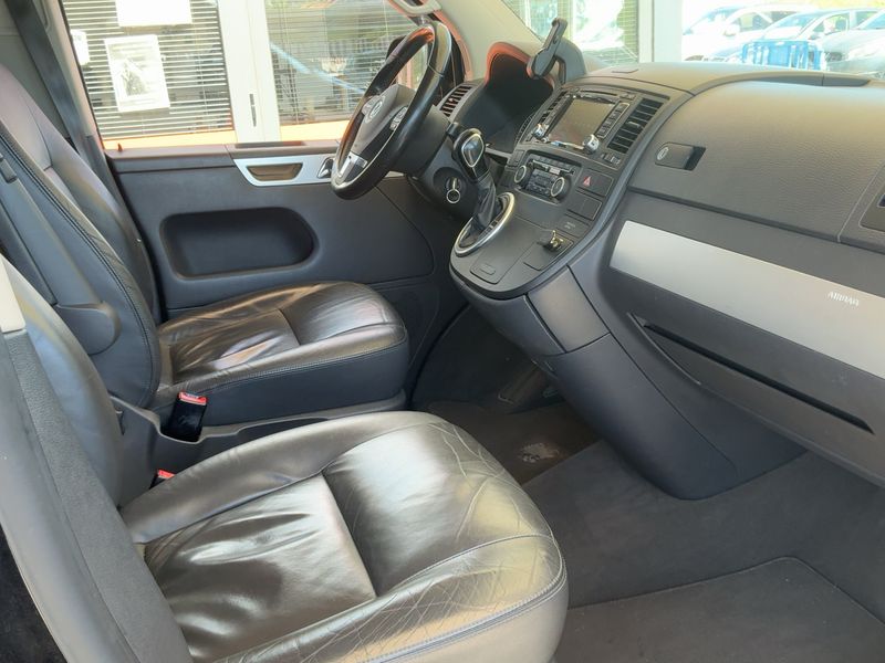 Volkswagen T5 Multivan 2.0 TDI Highline — zdjęcie 11