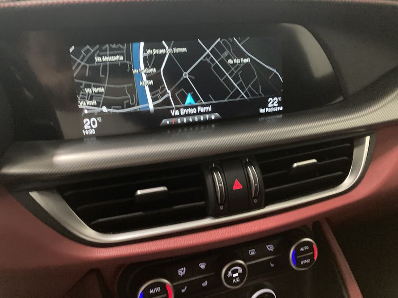 Alfa Romeo Stelvio 2.2 JTDM Sport Edition Q4 — zdjęcie 13