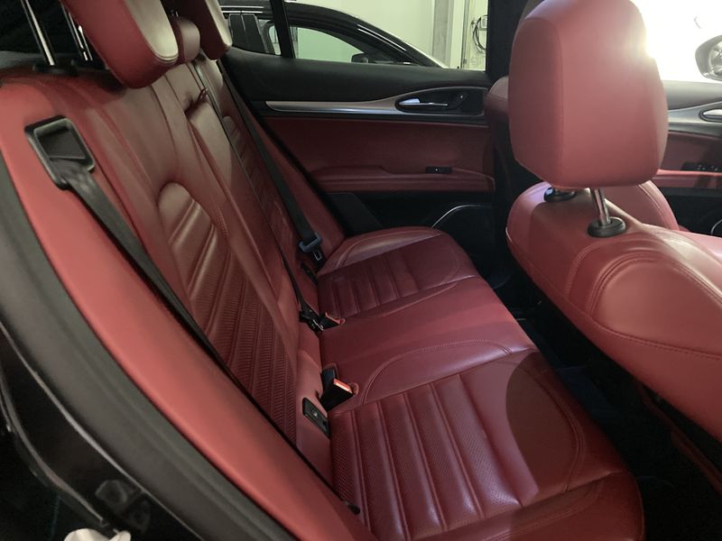 Alfa Romeo Stelvio 2.2 JTDM Sport Edition Q4 — zdjęcie 14