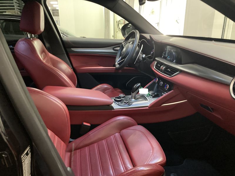 Alfa Romeo Stelvio 2.2 JTDM Sport Edition Q4 — zdjęcie 10