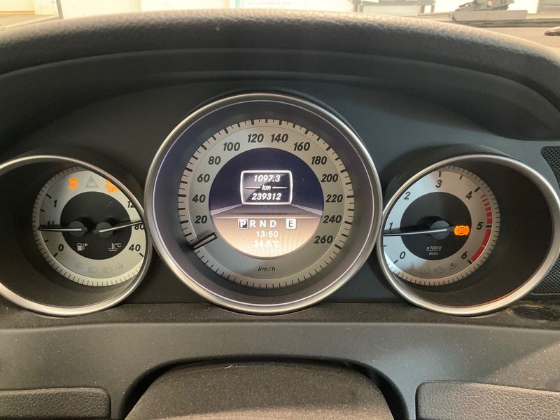 Mercedes-Benz C-Klasse C 220 CDI BlueEfficiency Avantgarde 2011 – снимка 19