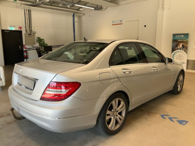 Mercedes-Benz C-Klasse C 220 CDI BlueEfficiency Avantgarde 2011 – снимка 8