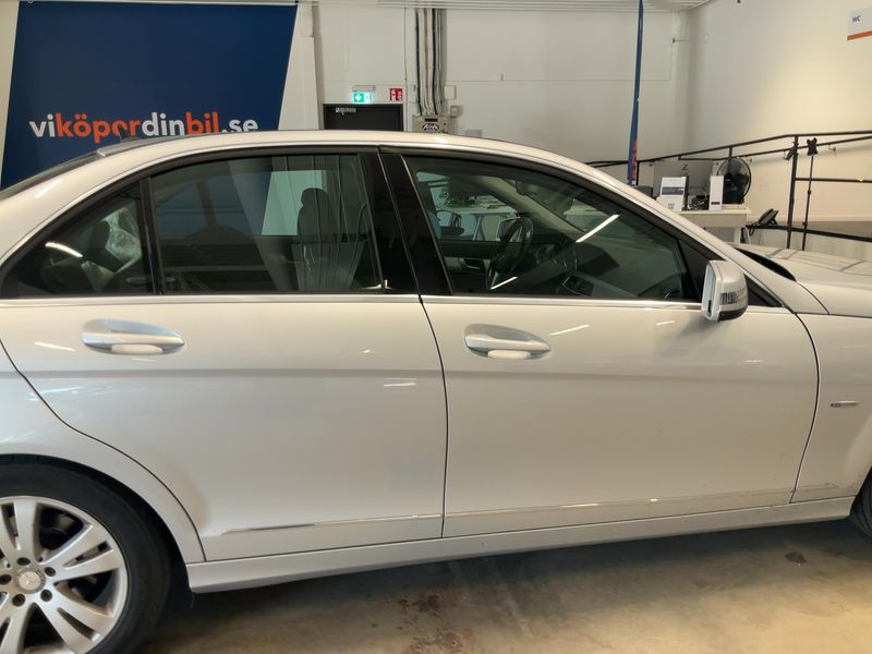 Mercedes-Benz C-Klasse C 220 CDI BlueEfficiency Avantgarde 2011 – снимка 10