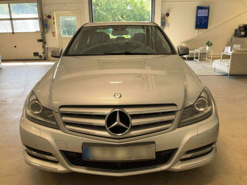 Mercedes-Benz C-Klasse C 220 CDI BlueEfficiency Avantgarde 2011 – снимка 14