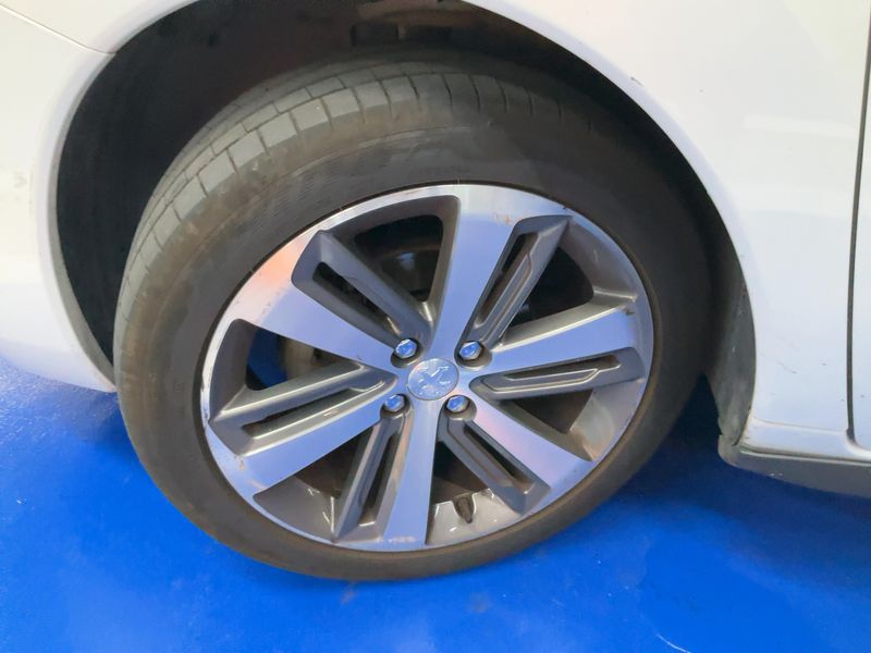 Peugeot 3008 1.6 Blue-HDi Allure 2014 – снимка 3