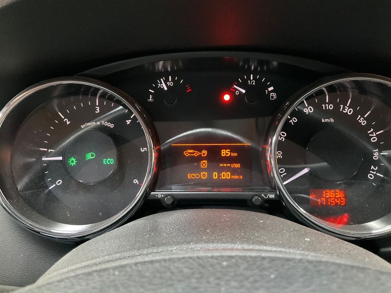 Peugeot 3008 1.6 Blue-HDi Allure 2014 – снимка 18