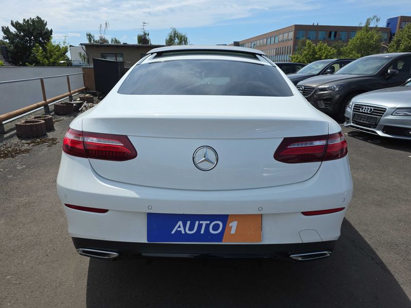 Mercedes-Benz E-Klasse E 350 d AMG Line — zdjęcie 4