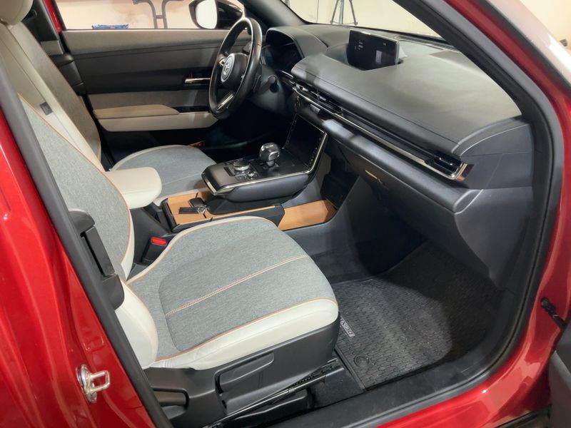 Mazda MX-30 electric drive 107 kW First Edition — zdjęcie 11