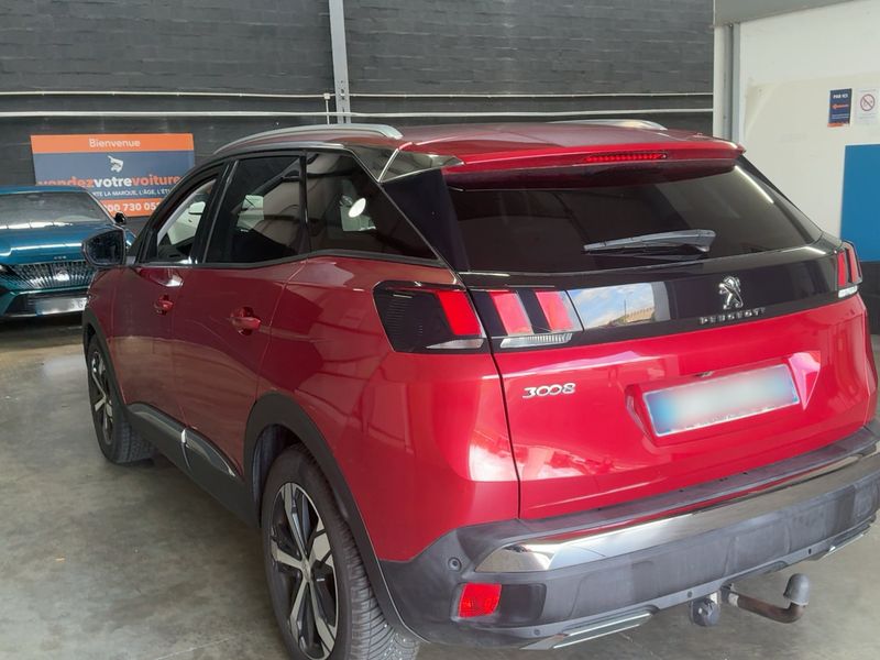 Peugeot 3008 1.2 PureTech Allure — zdjęcie 3