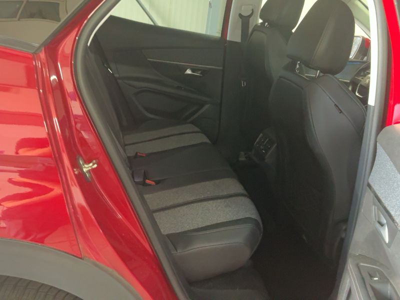 Peugeot 3008 1.2 PureTech Allure — zdjęcie 14