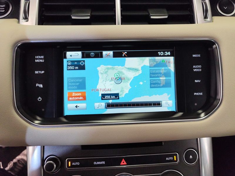 Land Rover Range Rover Sport 3.0 SD V6 HSE — zdjęcie 13