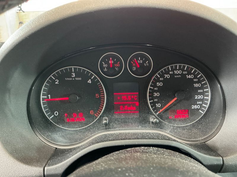 Audi A3 Sportback 1.9 TDI S line Sportpaket plus — zdjęcie 4