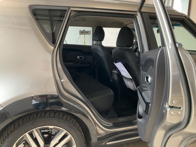 Kia Soul 1.6 CRDi You® Soul — zdjęcie 14
