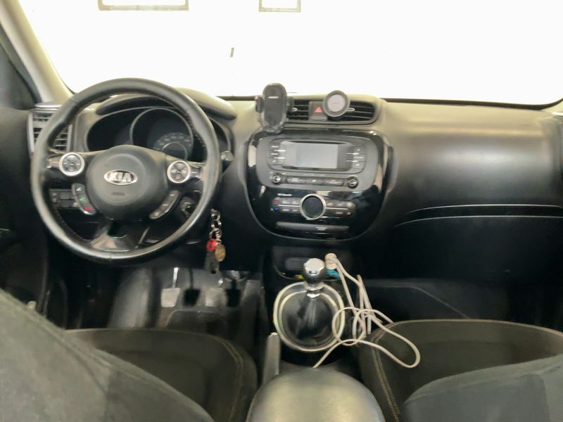 Kia Soul 1.6 CRDi You® Soul — zdjęcie 12