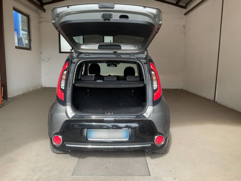 Kia Soul 1.6 CRDi You® Soul — zdjęcie 10
