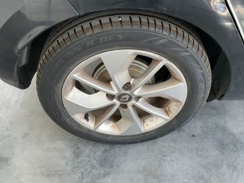 Renault Clio 0.9 Energy Limited 2016 – снимка 9