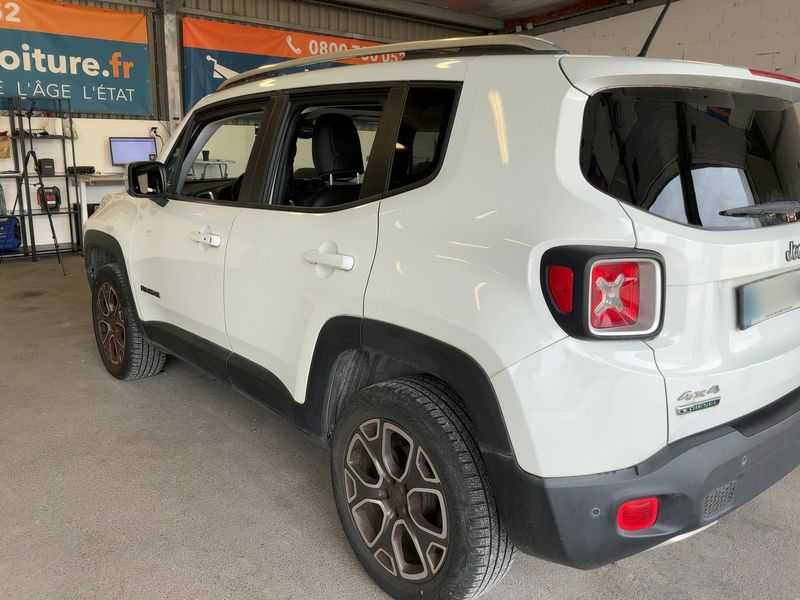 Jeep Renegade 2.0 M-Jet Limited 4WD — zdjęcie 3