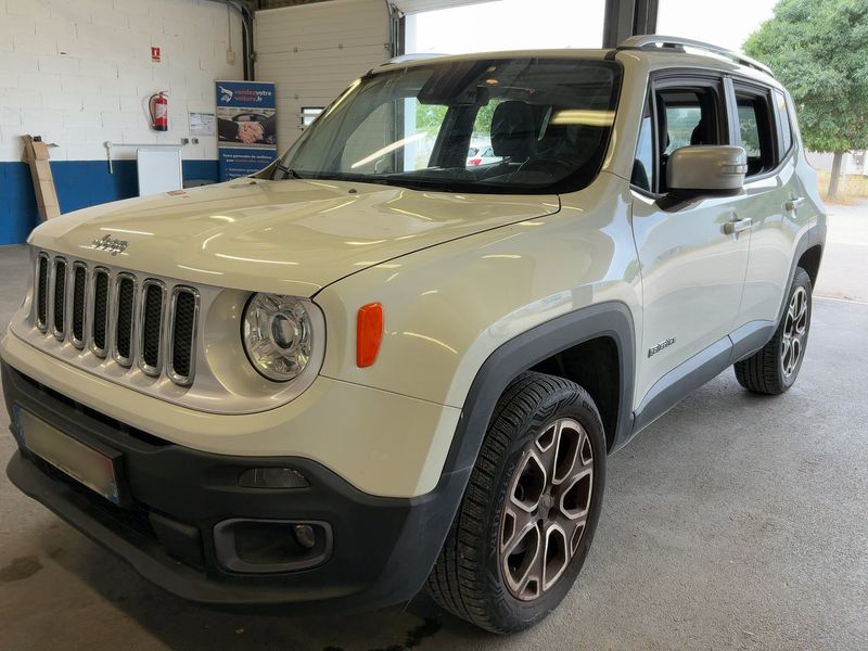 Jeep Renegade 2.0 M-Jet Limited 4WD — zdjęcie 2
