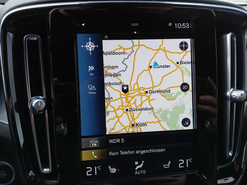 Volvo XC40 1.5 T4 Recharge Plug-in Hybrid Core 2WD — zdjęcie 13