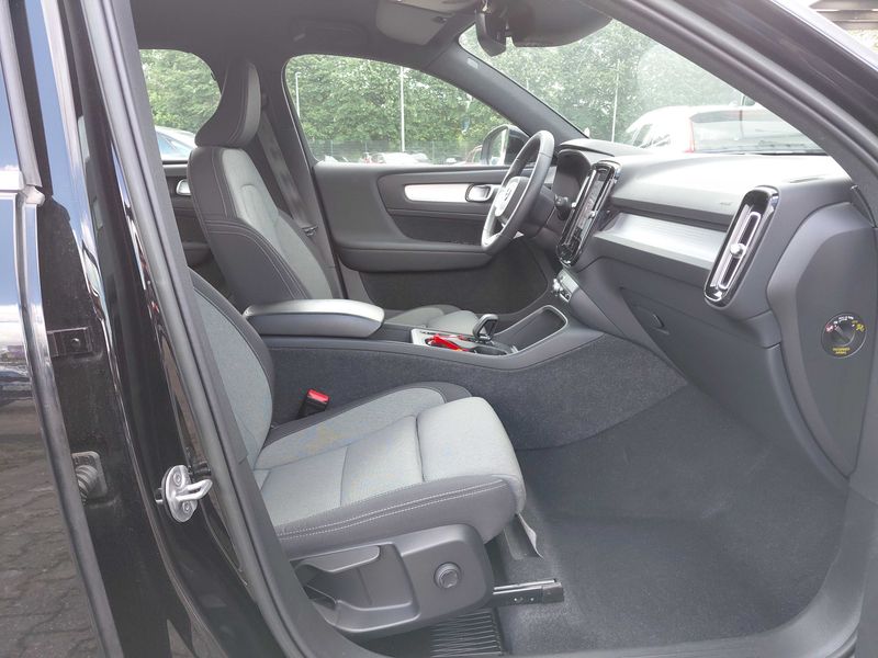 Volvo XC40 1.5 T4 Recharge Plug-in Hybrid Core 2WD — zdjęcie 10