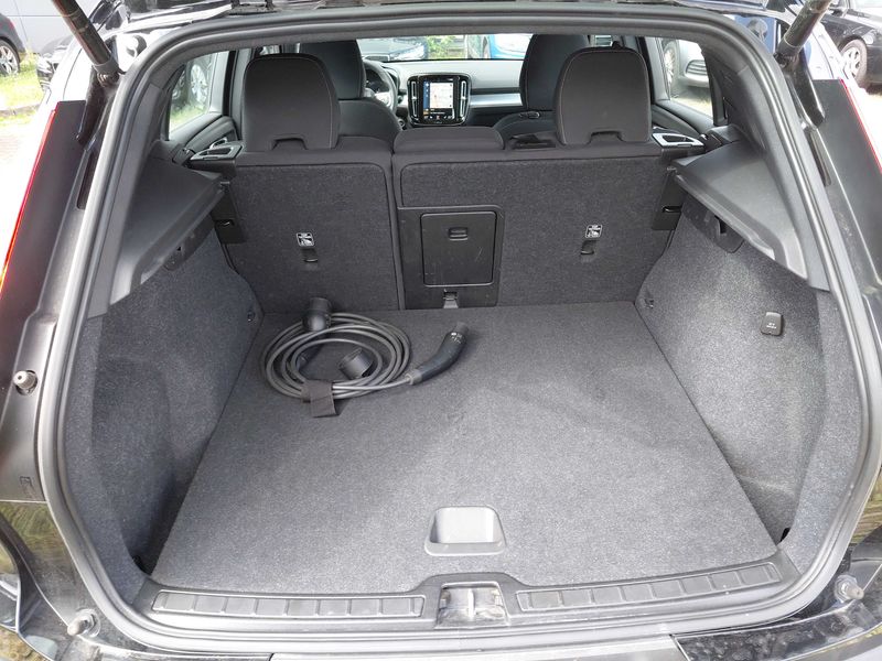 Volvo XC40 1.5 T4 Recharge Plug-in Hybrid Core 2WD — zdjęcie 9
