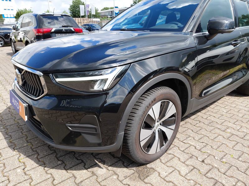 Volvo XC40 1.5 T4 Recharge Plug-in Hybrid Core 2WD — zdjęcie 2