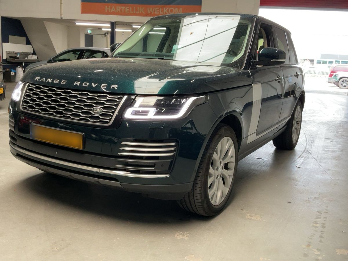 Land Rover 2019 — photo 1