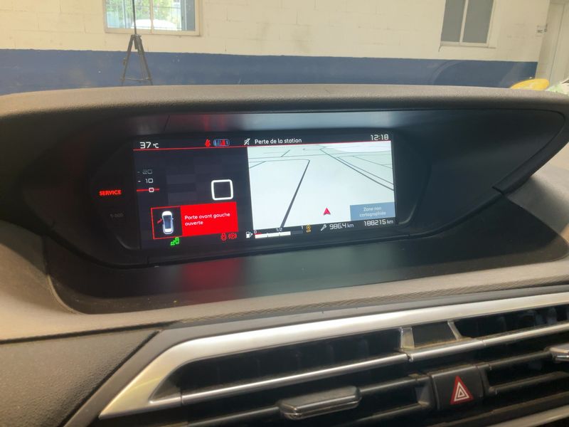 Citroen C4 Picasso 1.6 Blue-HDi 2017 – снимка 13