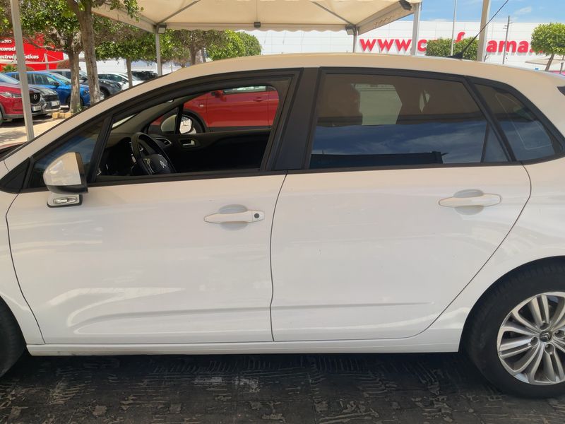 Citroen C4 1.6 Blue-HDi Live Edition — zdjęcie 4