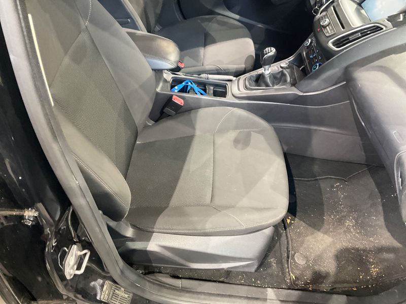 Ford Focus 1.5 TDCi Trend 2015 – снимка 25