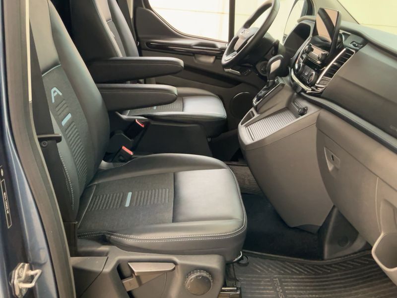 Ford Tourneo Custom 2.0 TDCi L1 Active — zdjęcie 11