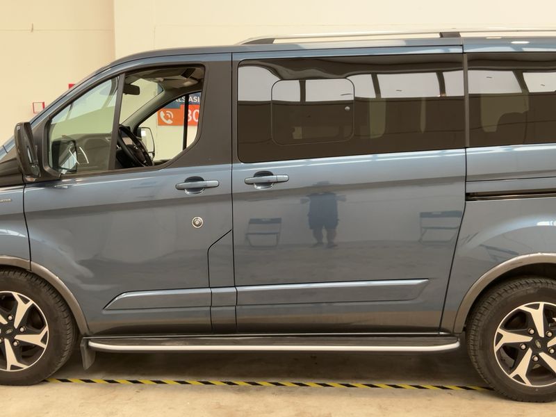 Ford Tourneo Custom 2.0 TDCi L1 Active — zdjęcie 4