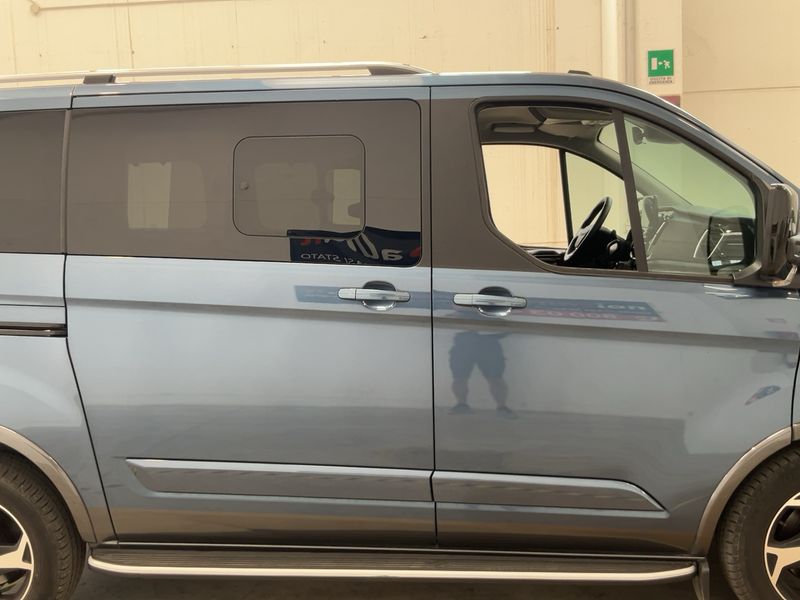 Ford Tourneo Custom 2.0 TDCi L1 Active — zdjęcie 7