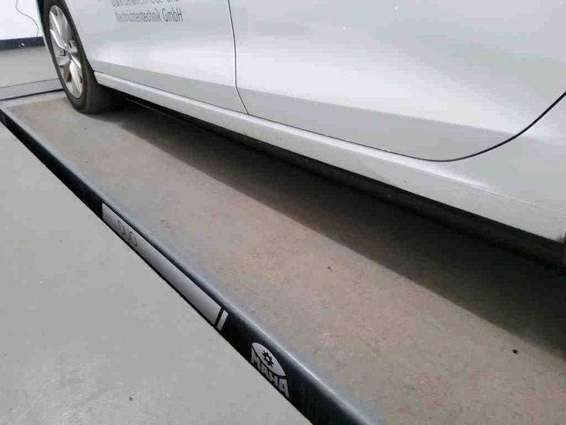 Volkswagen Golf VIII 2.0 TDI Life — zdjęcie 18