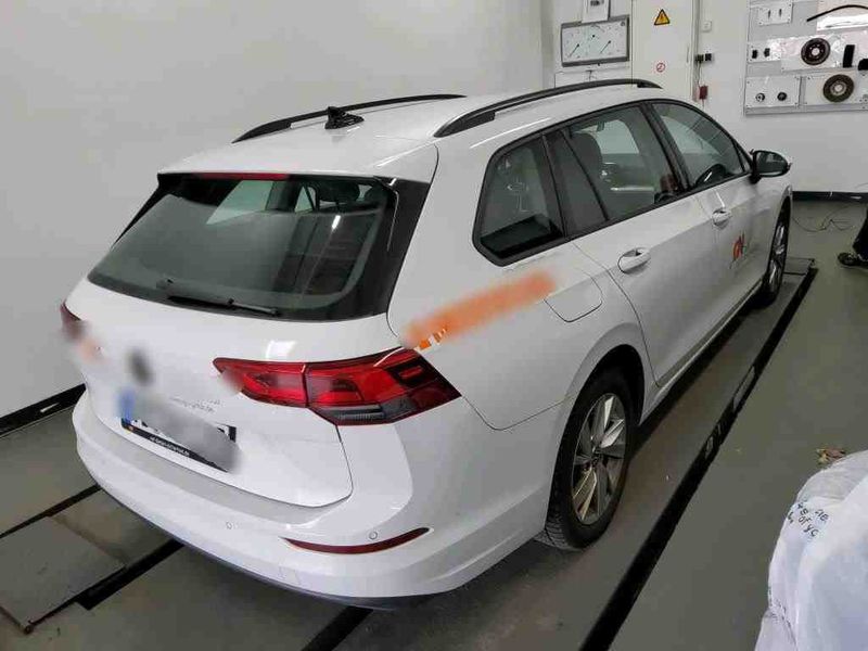 Volkswagen Golf VIII 2.0 TDI Life — zdjęcie 13