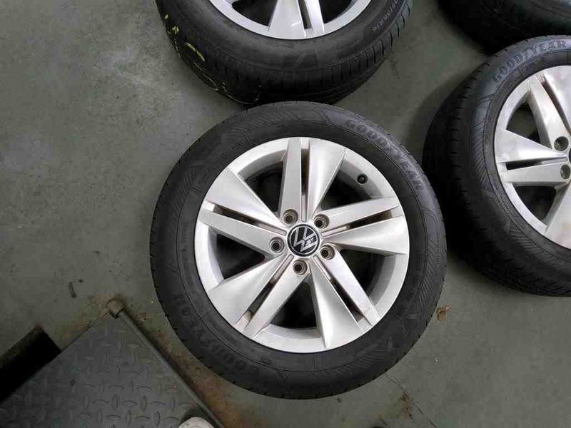 Volkswagen Golf VIII 2.0 TDI Life — zdjęcie 25