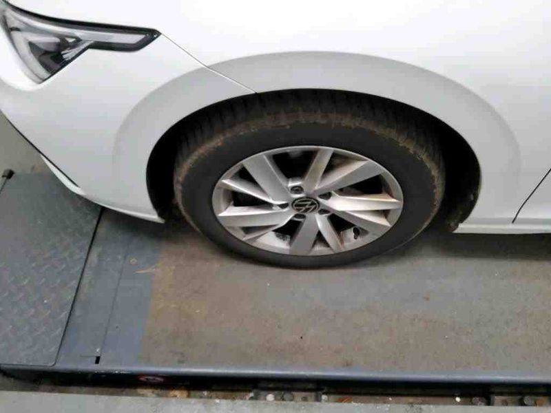 Volkswagen Golf VIII 2.0 TDI Life — zdjęcie 21