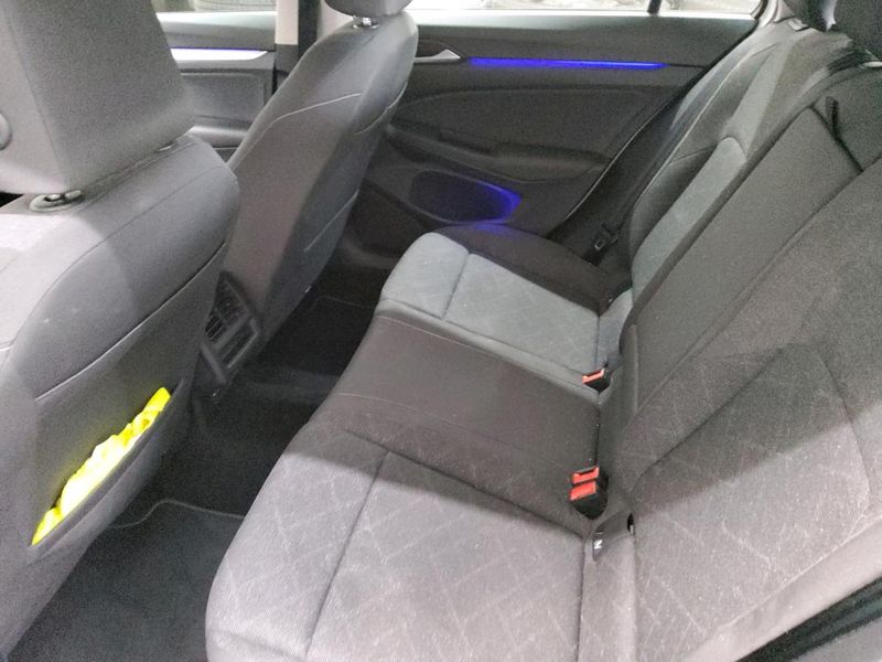 Volkswagen Golf VIII 2.0 TDI Life — zdjęcie 12