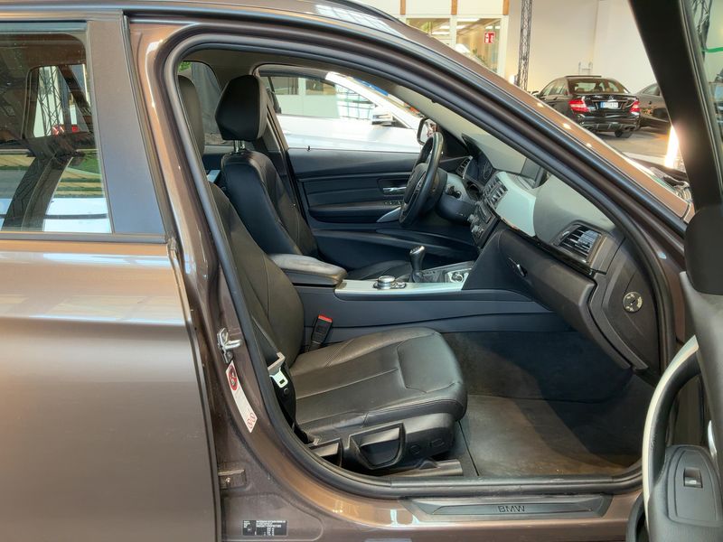 BMW 3er 318d 2013 – снимка 17