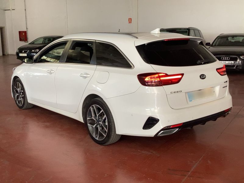 Kia cee'd 1.6 CRDi Mild-Hybrid GT Line 2021 – снимка 6