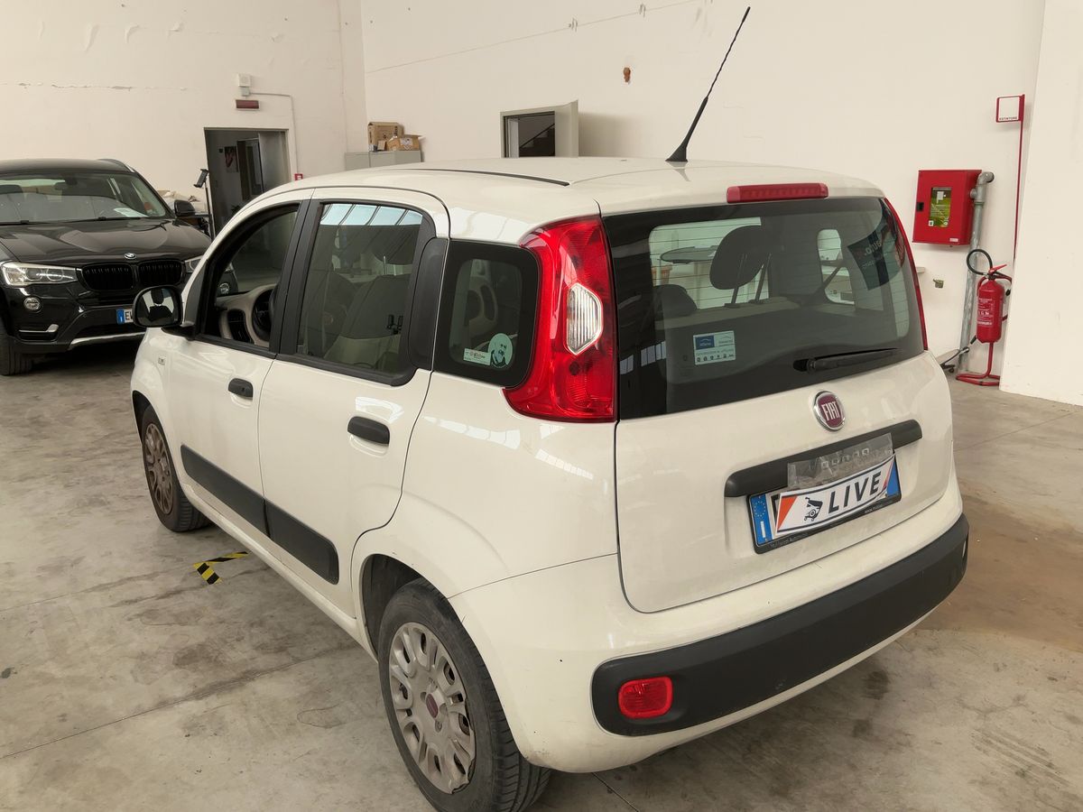 Fiat Panda 1.3 M-Jet Easy - Immagine 2