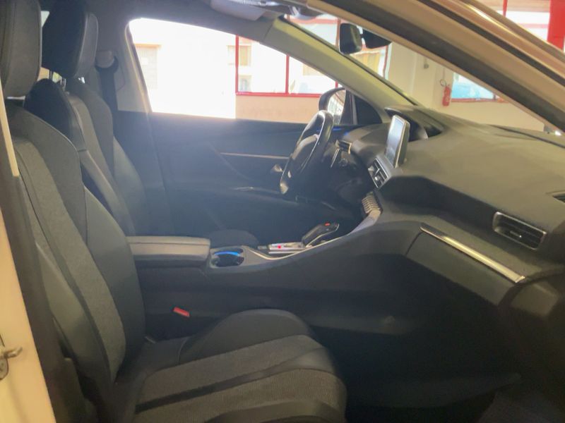 Peugeot 3008 1.5 Blue-HDi Allure — zdjęcie 11