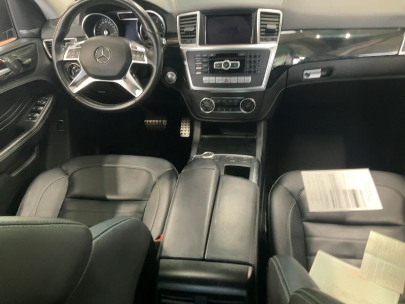 Mercedes-Benz M-Klasse ML 350 BlueEfficiency — zdjęcie 12