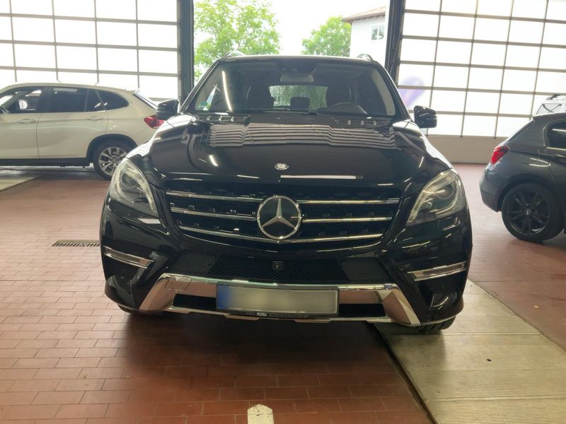 Mercedes-Benz M-Klasse ML 350 BlueEfficiency — zdjęcie 9