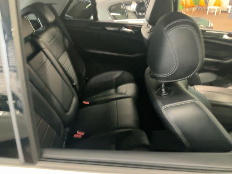 Mercedes-Benz M-Klasse ML 350 BlueEfficiency — zdjęcie 14